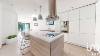  Maison  vendre 8 pices 201 m