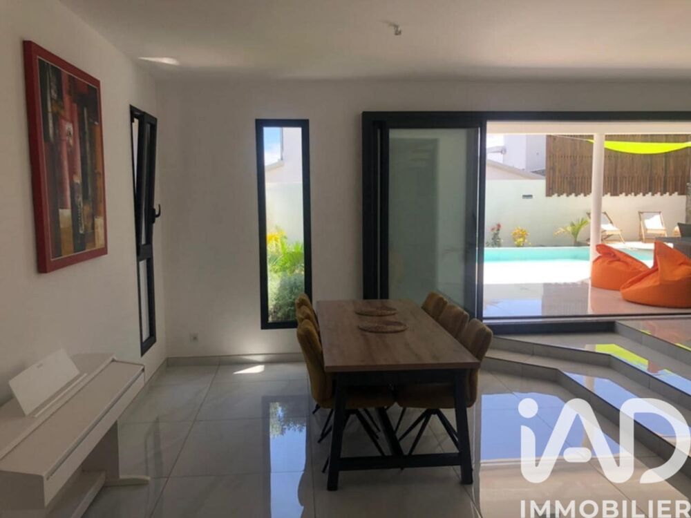 � vendre  Villa Saint-Pierre (97410)