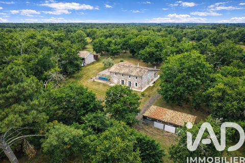   Vente Maison traditionnelle 10 pi�ces Maison - 10 pi�ce(s) - 260 m�