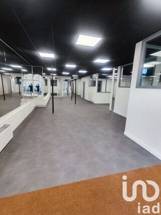  Immeuble � vendre 819 m�