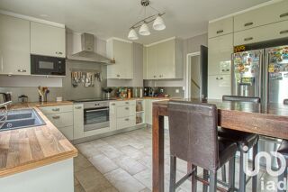  Maison  vendre 9 pices 218 m