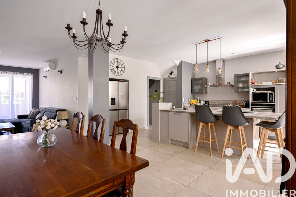 � vendre  Maison Saint-Zacharie (83640)