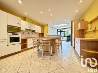  Maison � vendre 8 pi�ces 219 m�