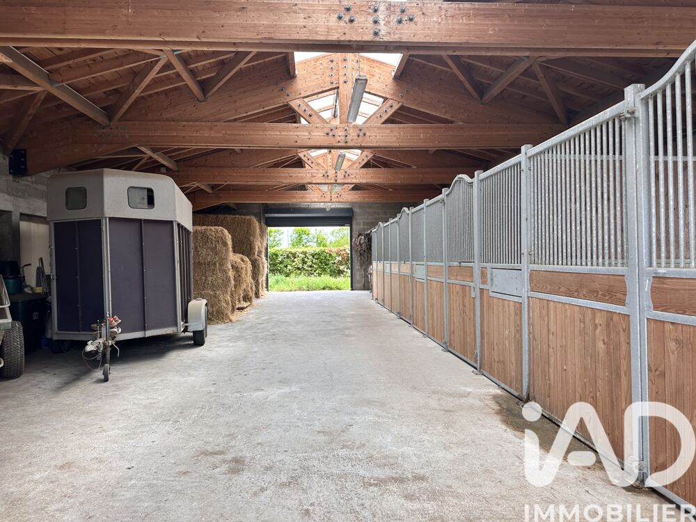 � vendre  Maison Ar�ais (79210)