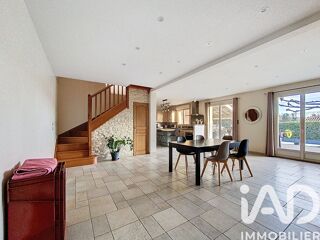  Maison � vendre 8 pi�ces 218 m�