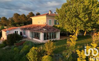  Maison  vendre 15 + pices 380 m