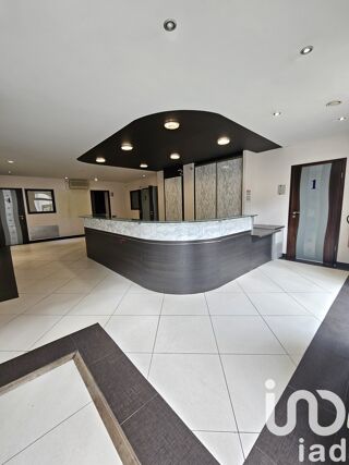  Immeuble � vendre 244 m�