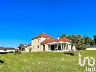  Villa  vendre 9 pices 192 m