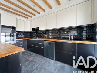  Maison  vendre 8 pices 211 m