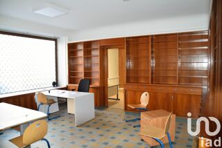  Immeuble � vendre 242 m�