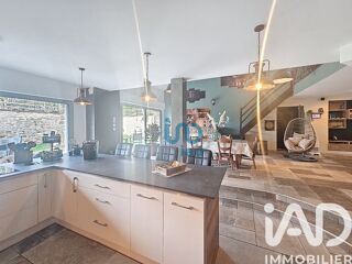  Maison  vendre 7 pices 243 m