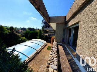  Villa  vendre 10 pices 320 m