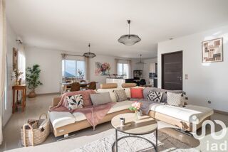  Maison � vendre 4 pi�ces 145 m�