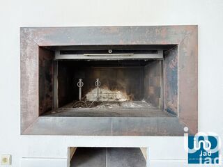  Villa  vendre 10 pices 180 m