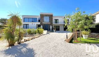  Maison � vendre 9 pi�ces 306 m�