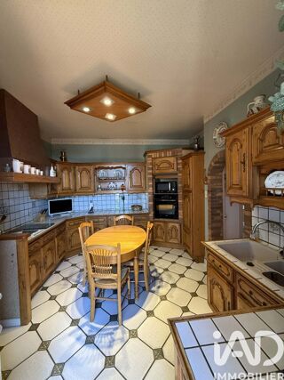  Maison � vendre 9 pi�ces 208 m�