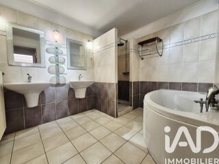  Appartement � vendre 5 pi�ces 136 m�