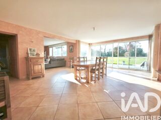  Maison  vendre 7 pices 211 m