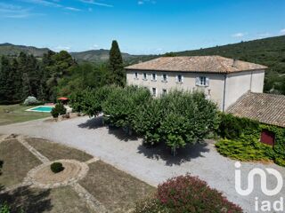  Maison  vendre 15 + pices 845 m