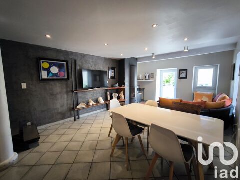   Vente Maison de village 7 pi�ces Maison - 7 pi�ce(s) - 160 m�