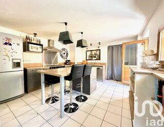  Maison  vendre 10 pices 325 m