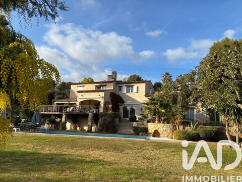   Vente Maison d'architecte 10 pi�ces Villa - 10 pi�ce(s) - 310 m�