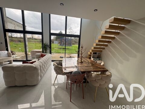   Vente Maison d'architecte 3 pi�ces Villa - 3 pi�ce(s) - 150 m�