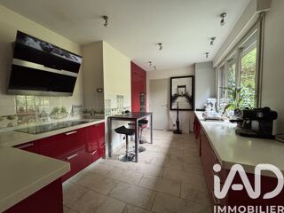  Villa  vendre 7 pices 240 m