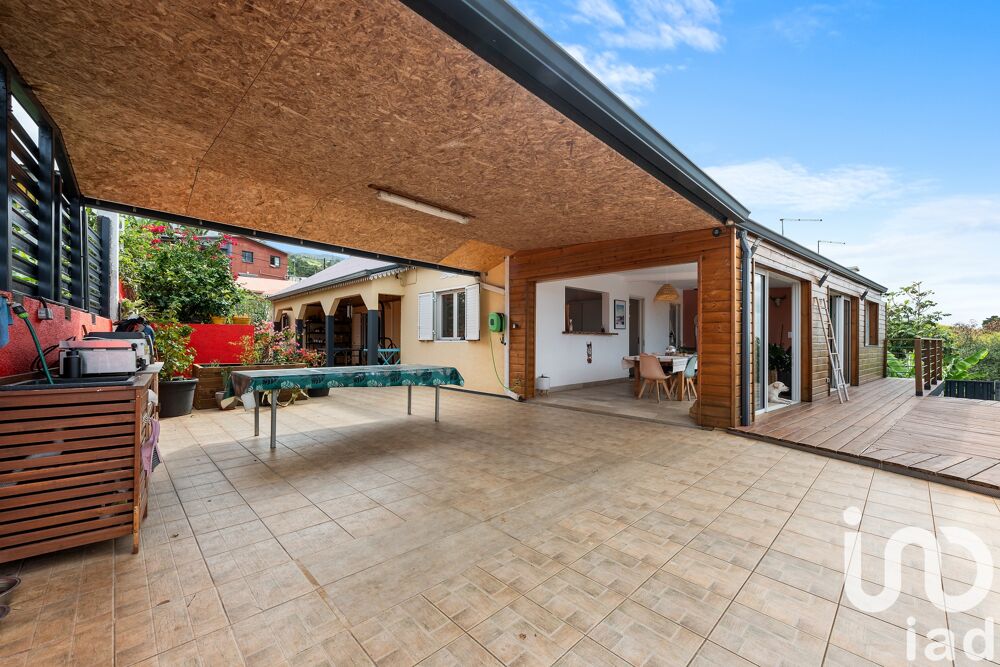 � vendre  Maison L' �tang-Sal� (97427)