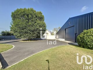  Parking / Garage  vendre 220 m