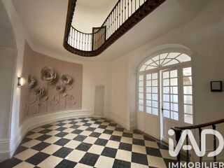  Immeuble � vendre 561 m�