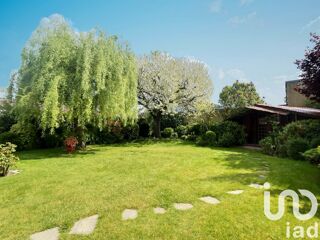  Villa  vendre 12 pices 237 m