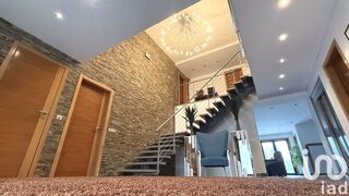  Villa � vendre 15 + pi�ces 510 m�