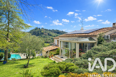   Vente Maison traditionnelle 6 pi�ces Maison - 6 pi�ce(s) - 220 m�