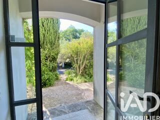  Villa  vendre 11 pices 295 m