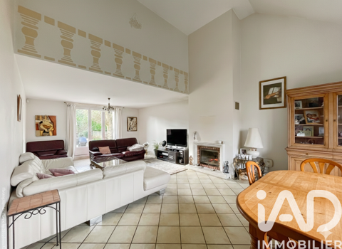   Vente Maison/villa 7 pi�ces Maison - 7 pi�ce(s) - 145 m�