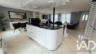  Maison � vendre 8 pi�ces 237 m�