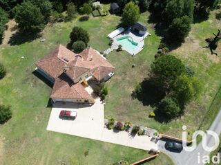  Villa � vendre 9 pi�ces 243 m�