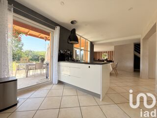  Villa � vendre 9 pi�ces 210 m�