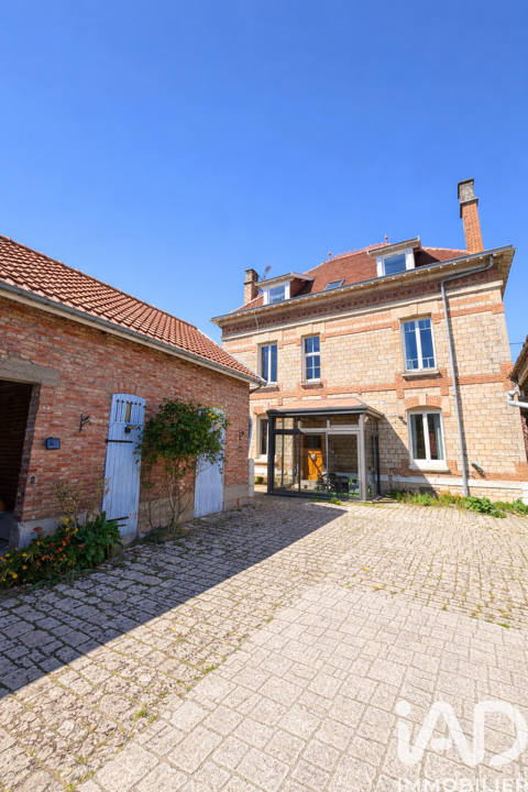   Vente Maison/villa 9 pi�ces Maison - 9 pi�ce(s) - 210 m�