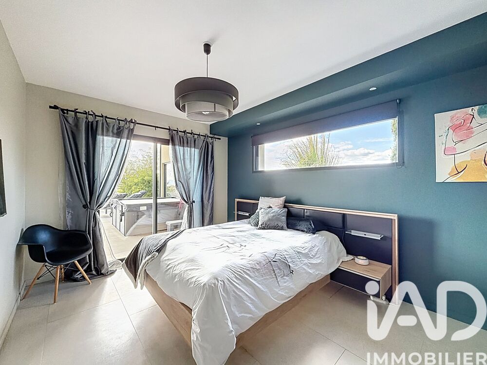 � vendre  Villa Moir� (69620)