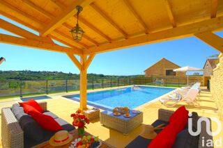  Maison  vendre 15 + pices 760 m