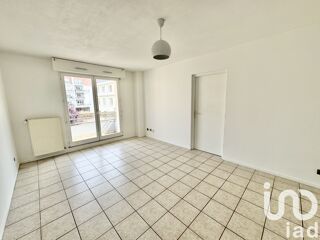  Appartement  louer 2 pices 51 m Metz