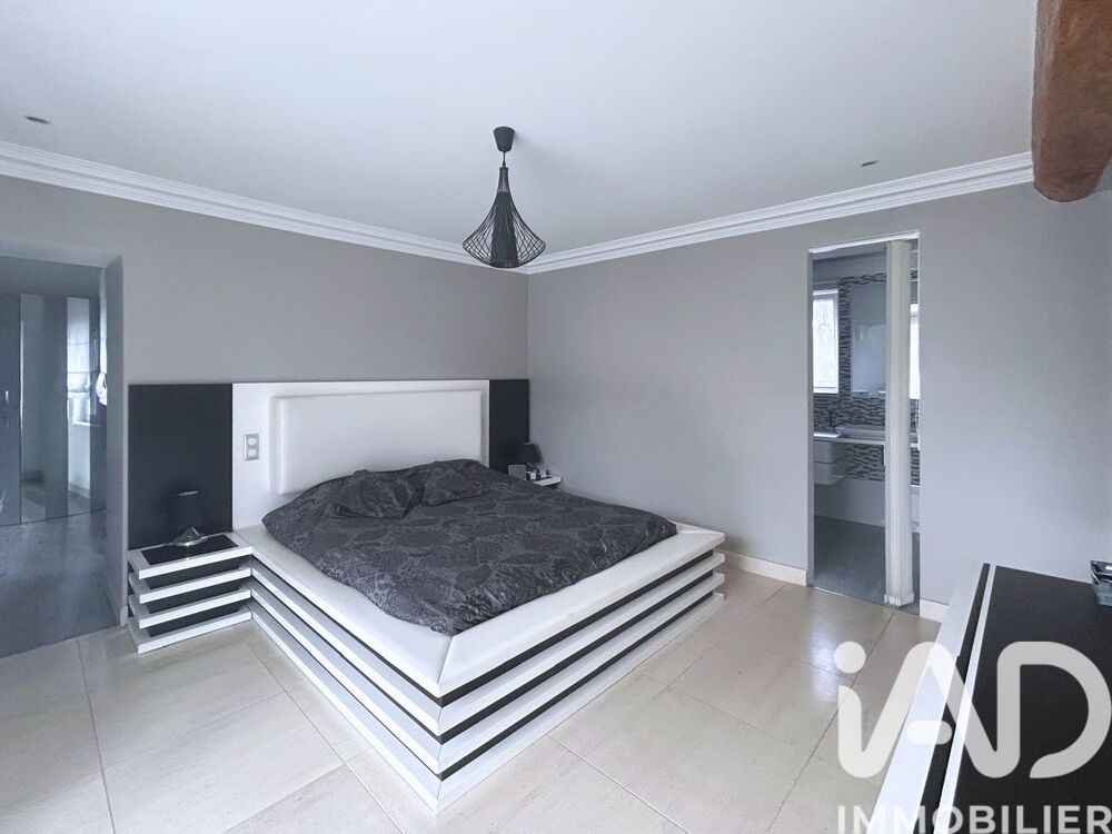 � vendre  Maison Maule (78580)