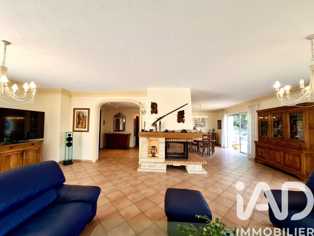 � vendre  Villa Roquefort-les-Pins (06330)