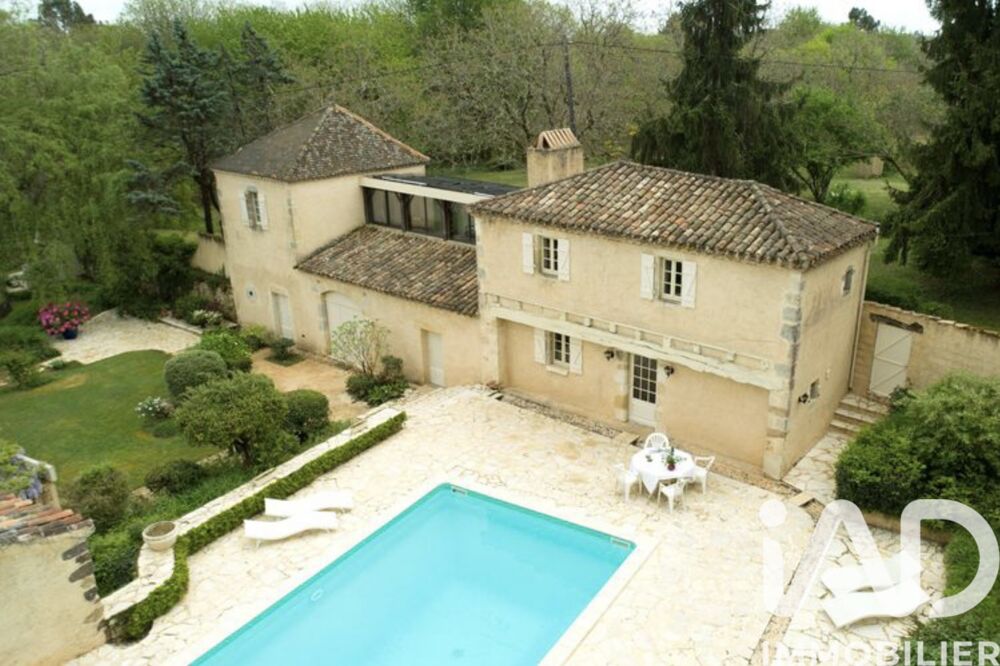 � vendre  Maison Mazeyrolles (24550)