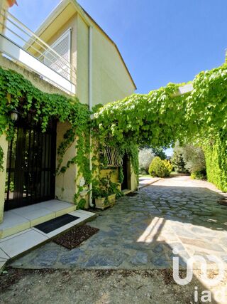  Villa � vendre 6 pi�ces 230 m�