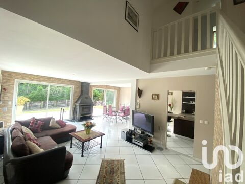   Vente Maison traditionnelle 7 pices Maison - 7 pice(s) - 143 m