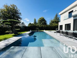  Maison  vendre 8 pices 240 m