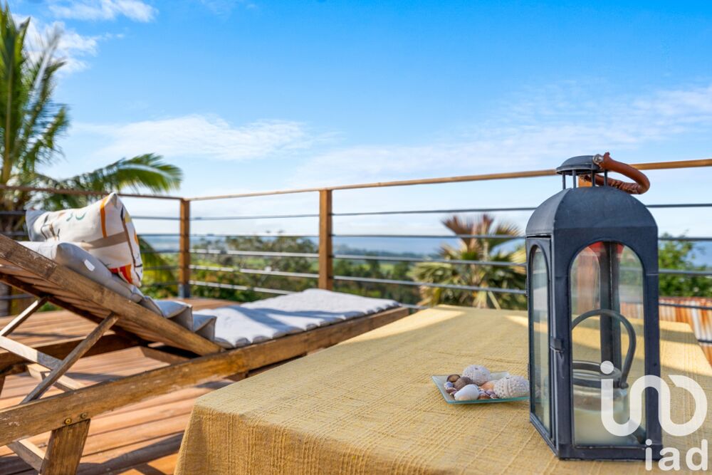 � vendre  Maison L' �tang-Sal� (97427)